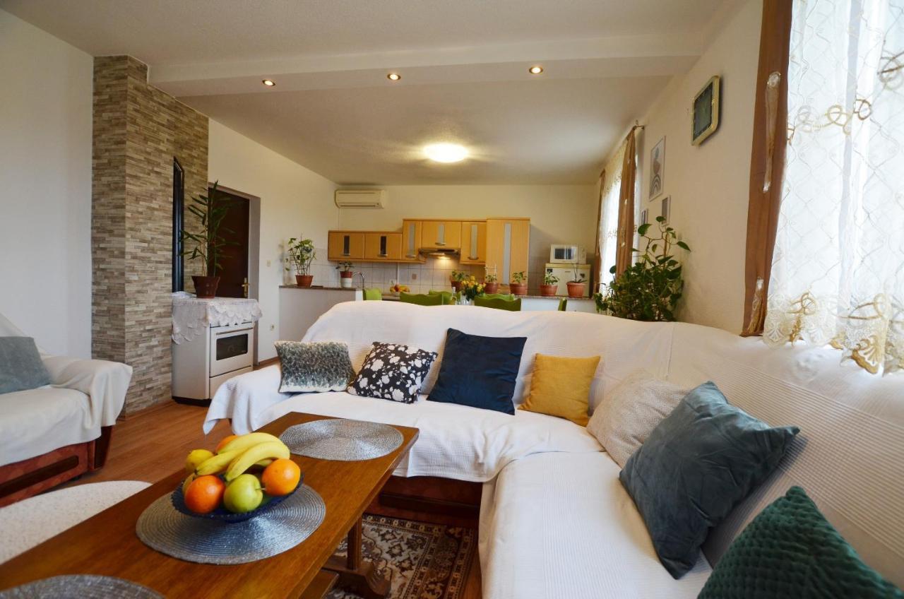 Matea Apartment *